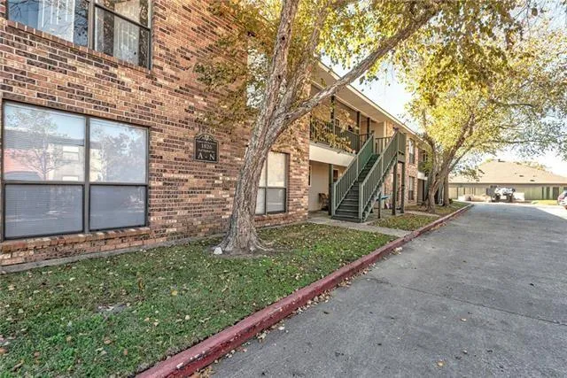 $95,500 | 1826 South Brightside View Drive, Unit E, Baton Rouge, LA 70820