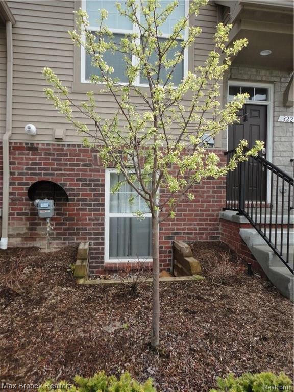 326 Glenhurst Boulevard, Unit 27 Rochester, MI 48307 - Photo 2 of 29