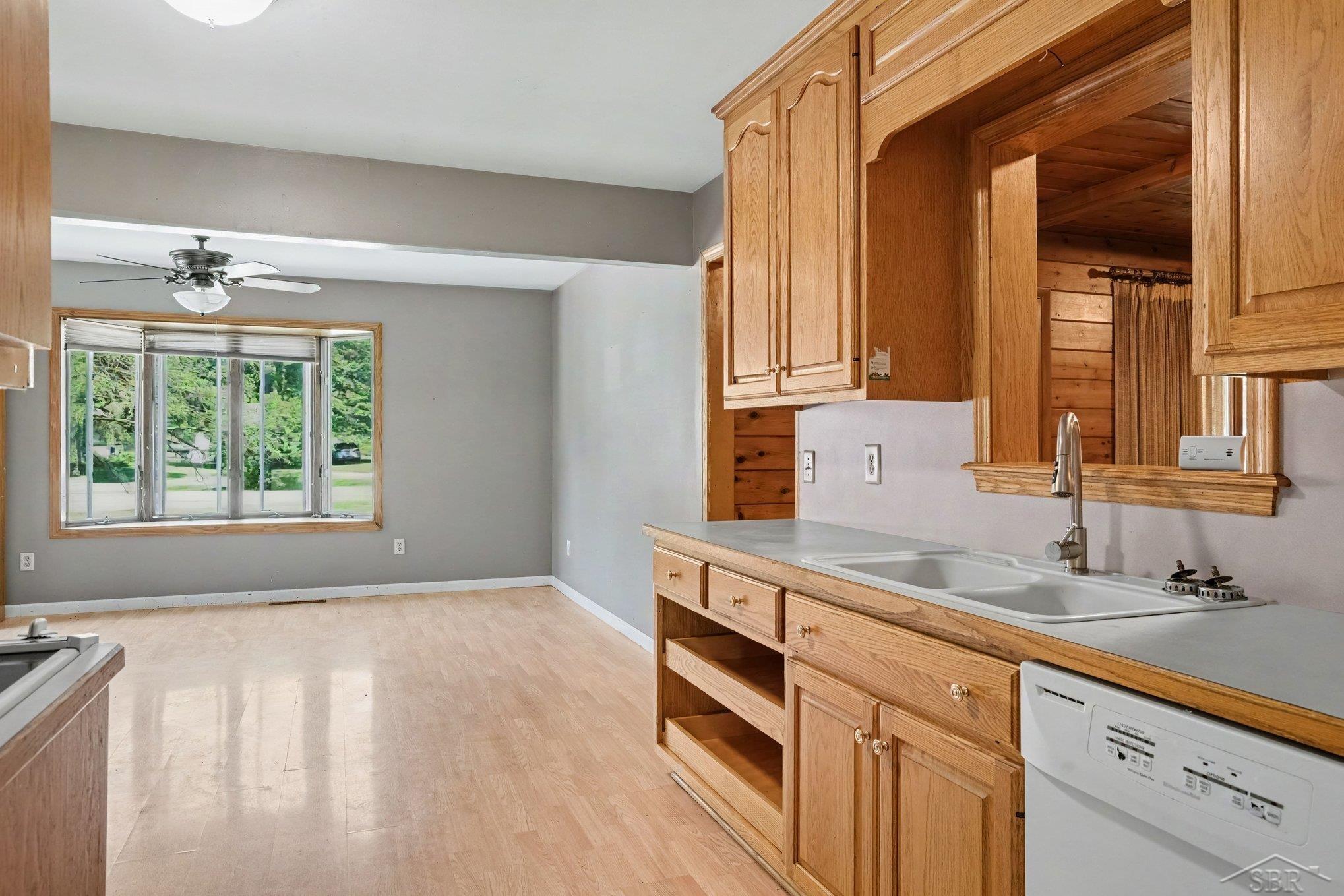 5211 Field Road Clio, MI 48420 - Photo 8 of 30