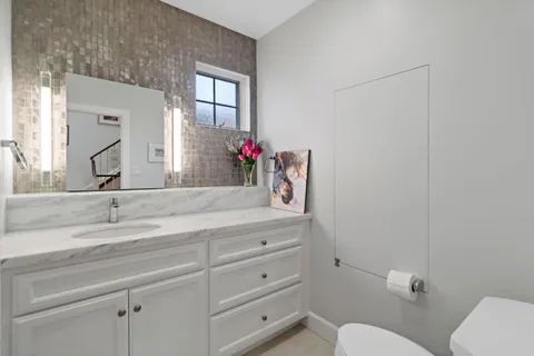 $2,890,000 | 616 Lakeview Way, Redwood City, CA 94062