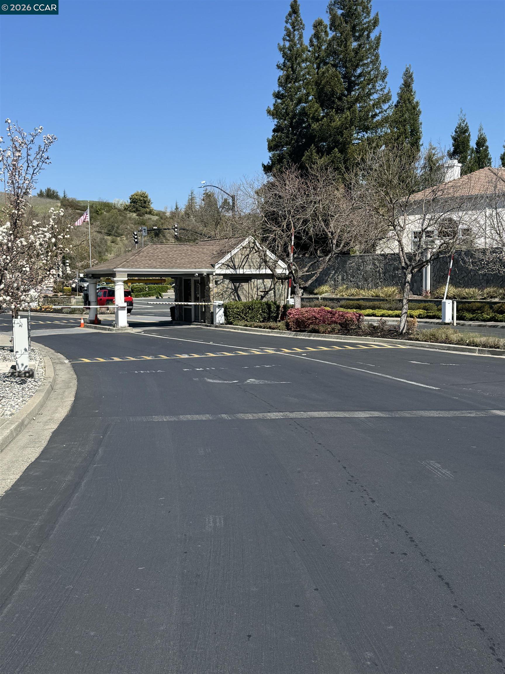 361 South Overlook Drive San Ramon, CA 94582 - Photo 13 of 18