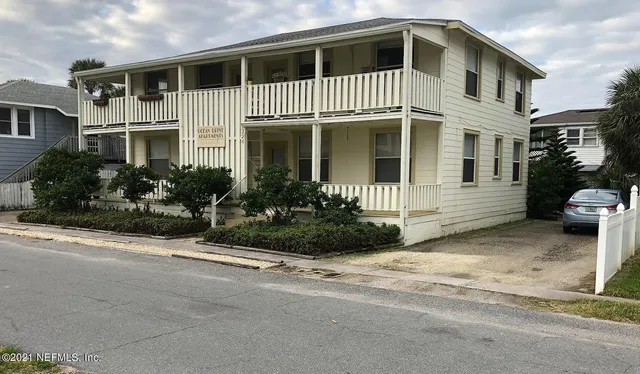$1,600 | 2224 Ocean Drive South, Unit 3, Jacksonville Beach, FL 32250