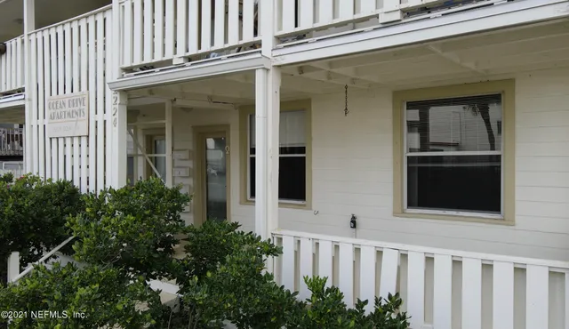 $1,600 | 2224 Ocean Drive South, Unit 3, Jacksonville Beach, FL 32250