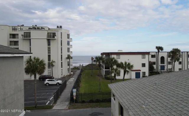 $1,600 | 2224 Ocean Drive South, Unit 3, Jacksonville Beach, FL 32250