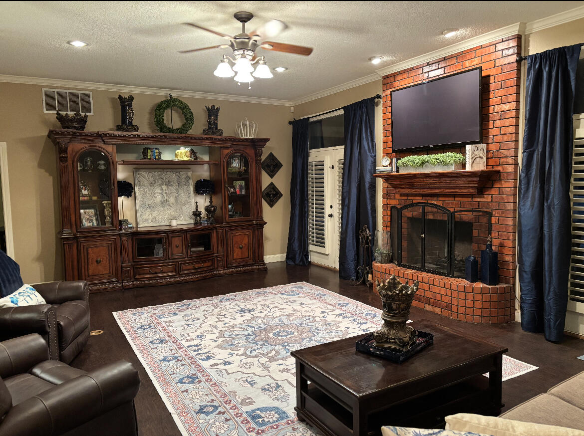 1402 9th Street Shallowater, TX 79363 - Photo 6 of 52 IMG_4961