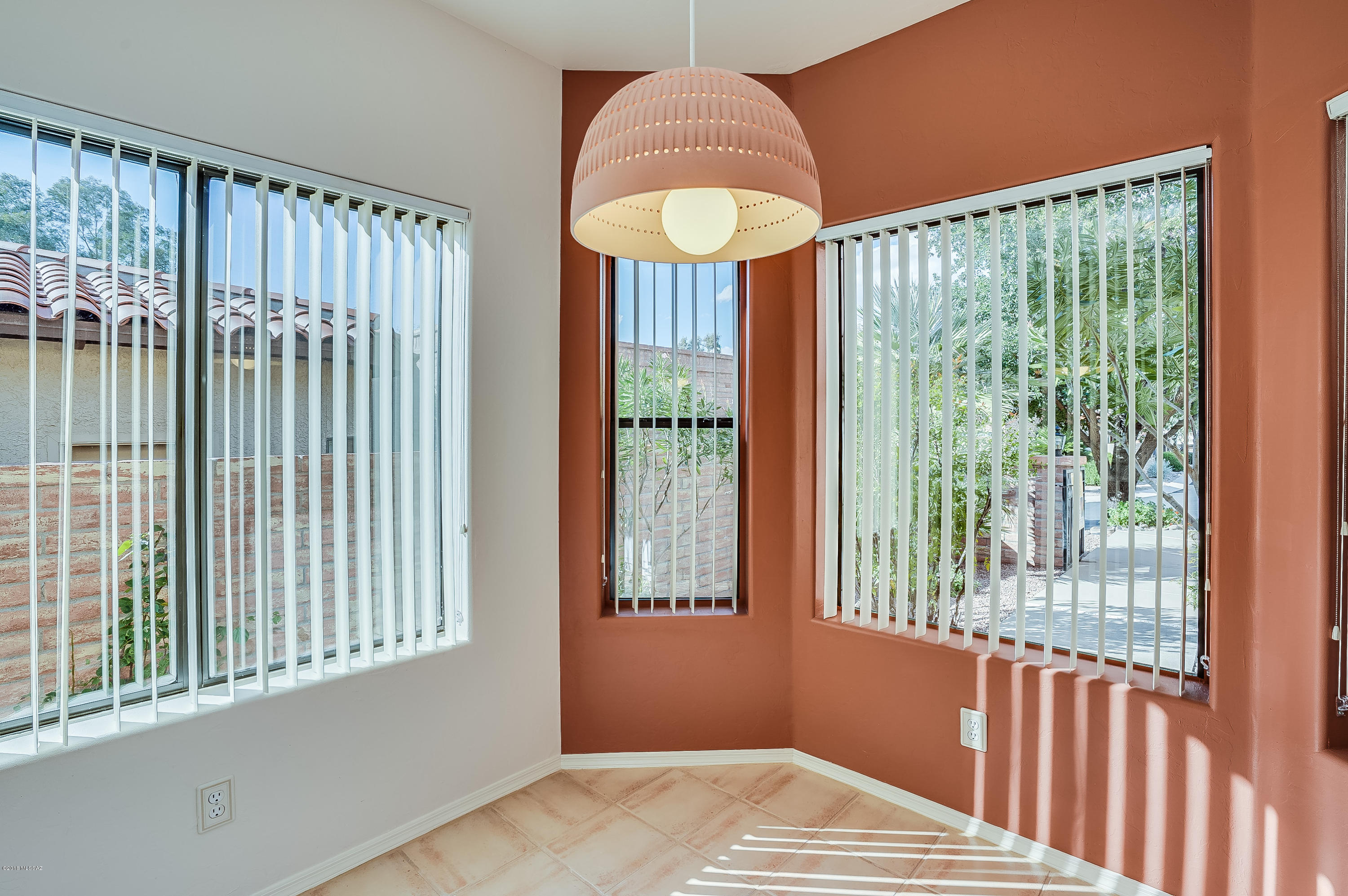 60 Silverado Oro Valley, AZ 85737 - Photo 21 of 50