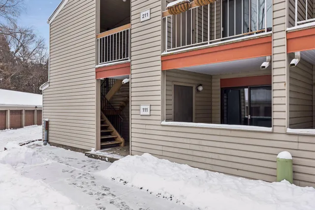 $195,000 | 350 Shelard Parkway, Unit 111, Minneapolis, MN 55426