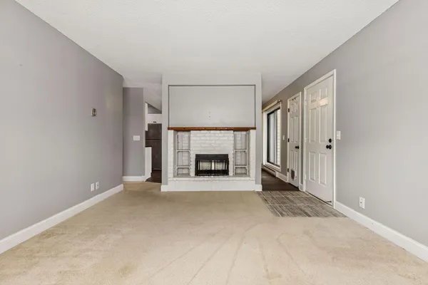 $189,500 | 350 Shelard Parkway, Unit 111, St. Louis Park, MN 55426