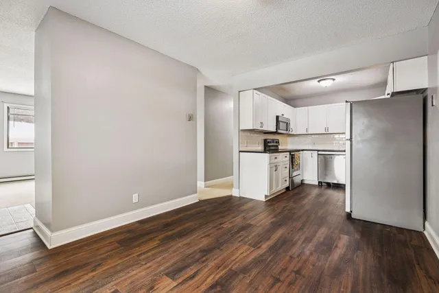 $195,000 | 350 Shelard Parkway, Unit 111, Minneapolis, MN 55426