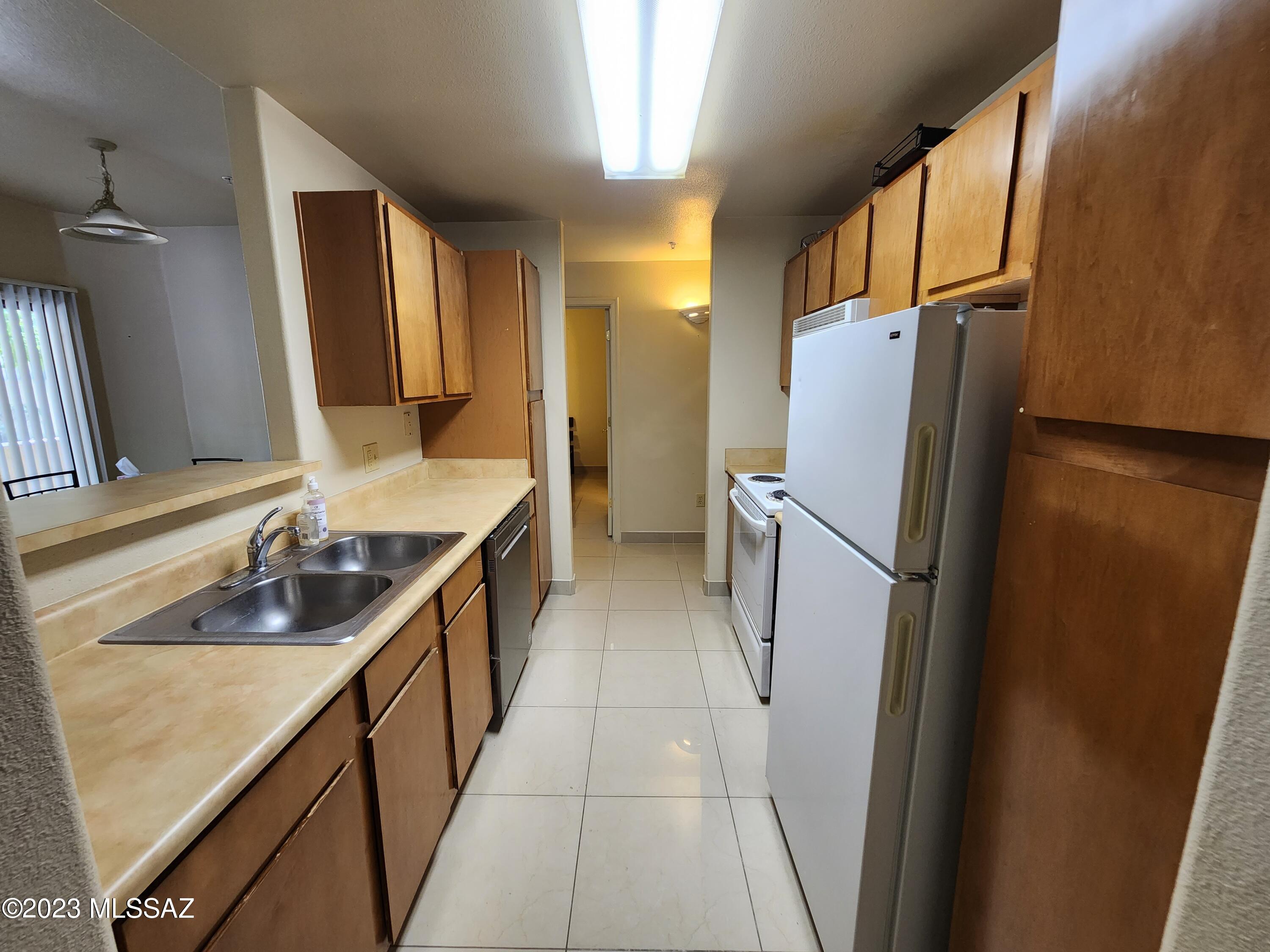 2550 East River Road, Unit 7106 Tucson, AZ 85718 - Photo 8 of 24