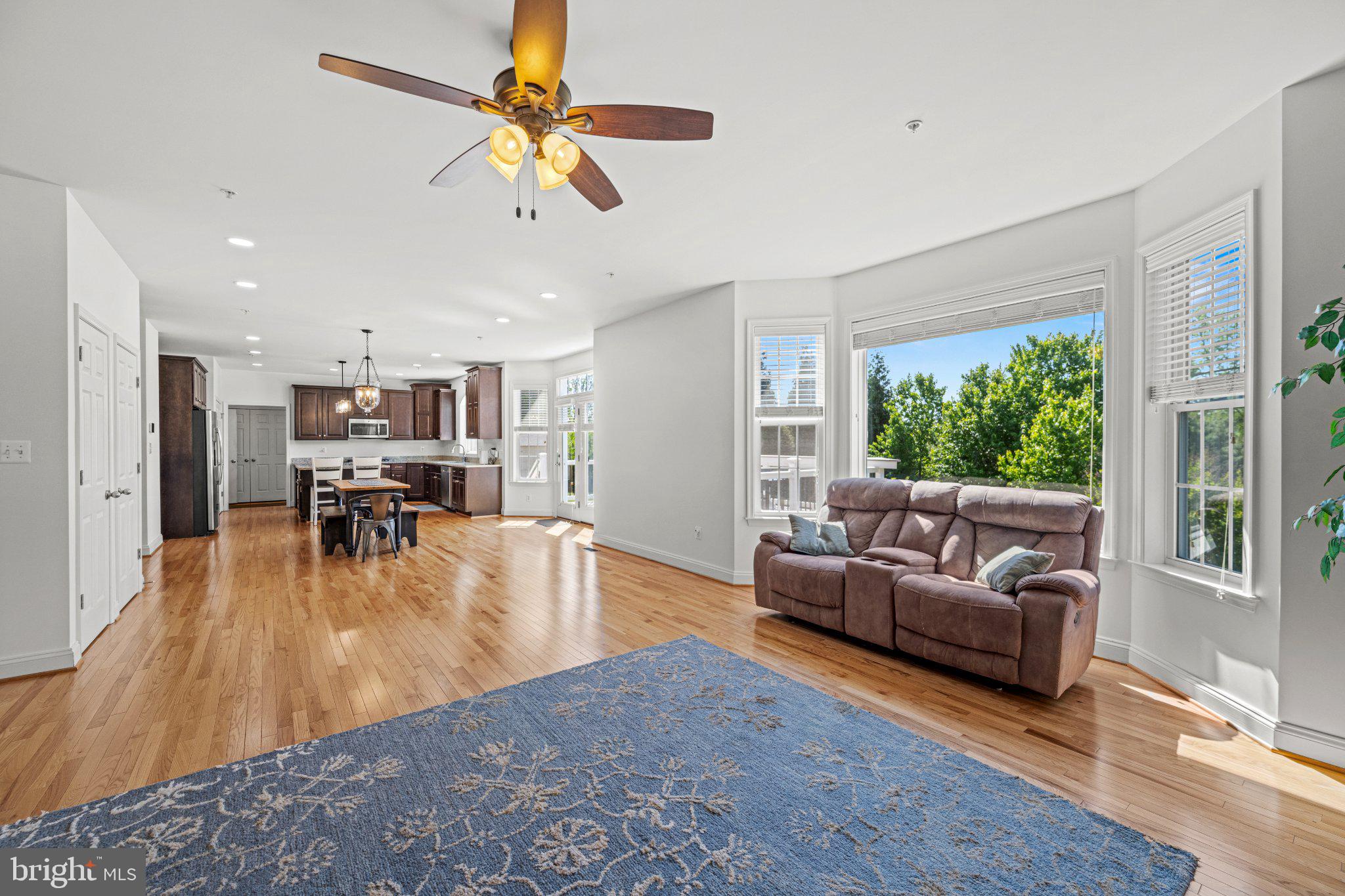 10693 Harding Road Laurel, MD 20723 - Photo 21 of 55 Bright and airy open living space.