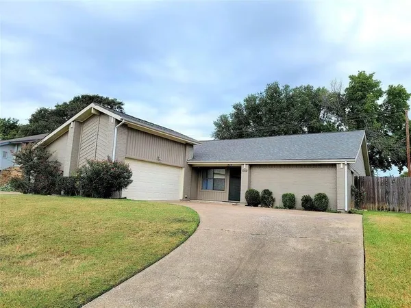 $415,000 | 213 Springridge Lane, Euless, TX 76039