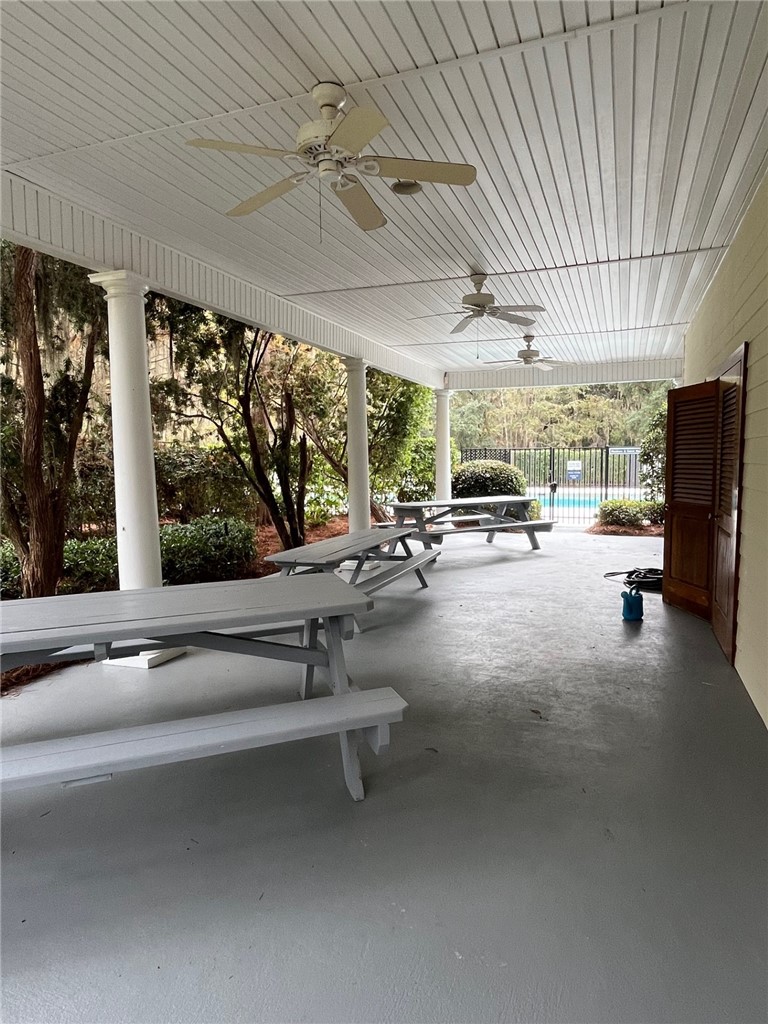 18 Doboy Court Darien, GA 31305 - Photo 13 of 20 Great for entertaining.