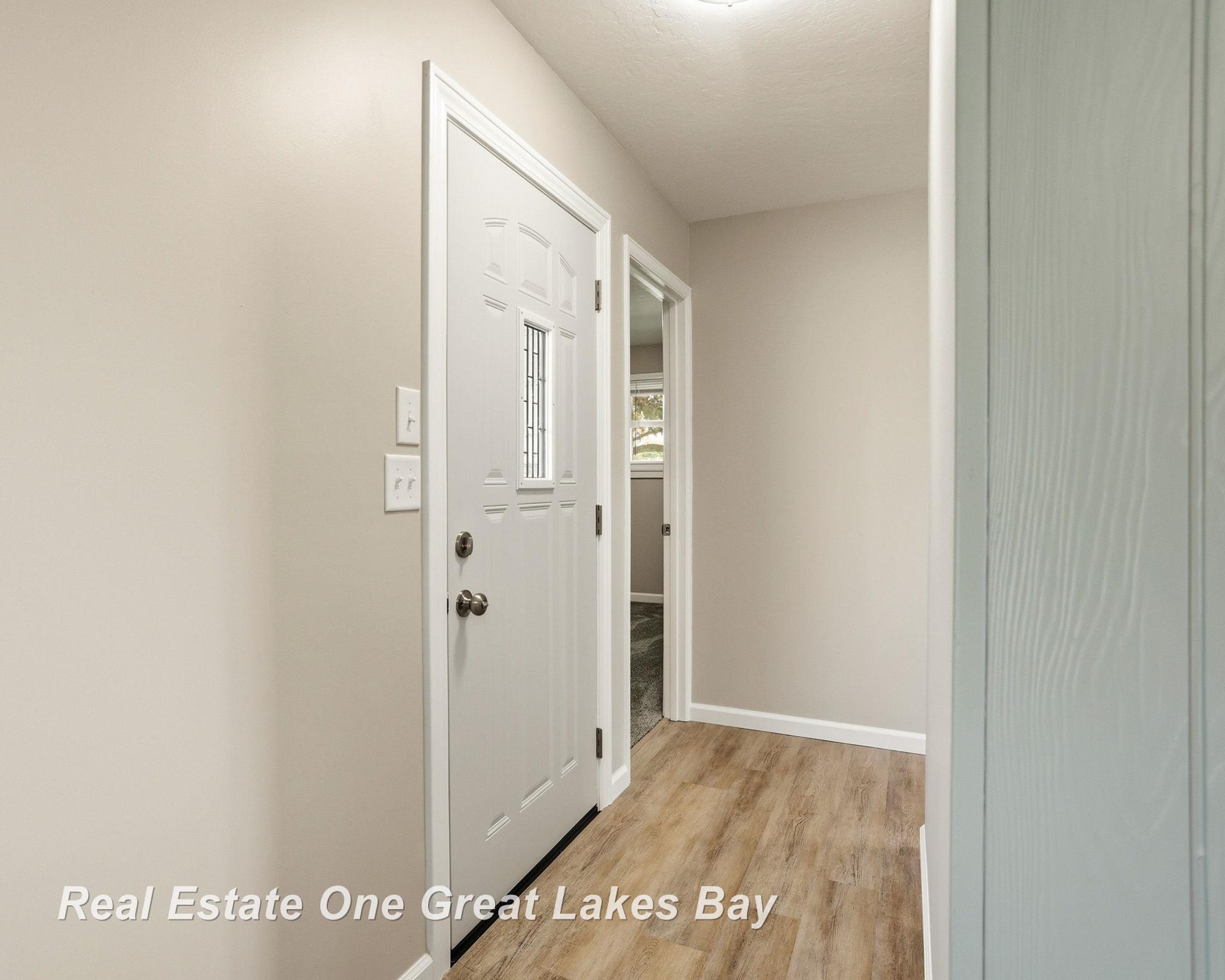 1813 Van Geisen Road Caro, MI 48723 - Photo 6 of 38