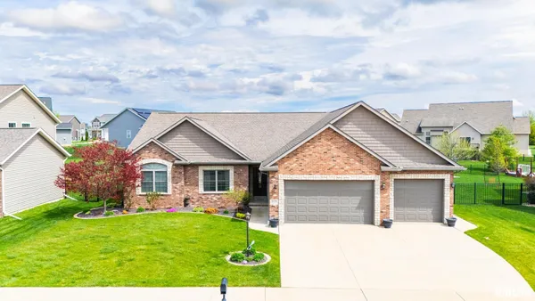 $539,900 | 11224 North Sycamore Creek Drive, Dunlap, IL 61525