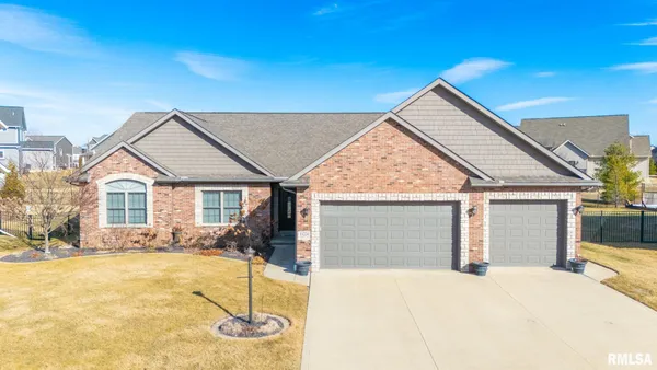 $539,900 | 11224 North Sycamore Creek Drive, Dunlap, IL 61525