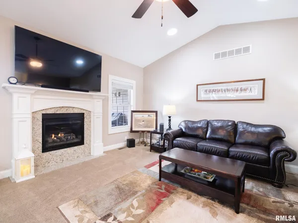 $539,900 | 11224 North Sycamore Creek Drive, Dunlap, IL 61525