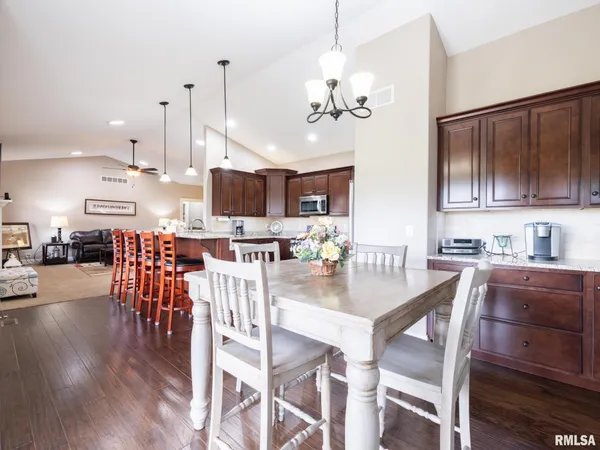 $539,900 | 11224 North Sycamore Creek Drive, Dunlap, IL 61525