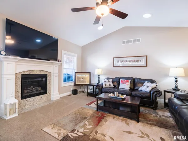 $539,900 | 11224 North Sycamore Creek Drive, Dunlap, IL 61525