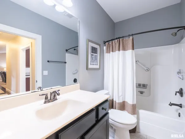 $539,900 | 11224 North Sycamore Creek Drive, Dunlap, IL 61525