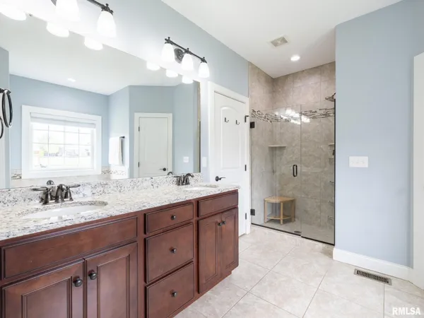 $539,900 | 11224 North Sycamore Creek Drive, Dunlap, IL 61525