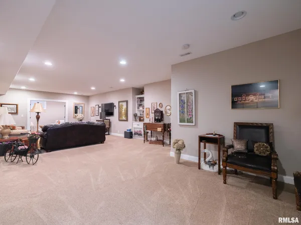 $539,900 | 11224 North Sycamore Creek Drive, Dunlap, IL 61525