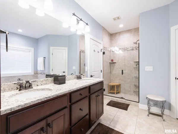 $539,900 | 11224 North Sycamore Creek Drive, Dunlap, IL 61525