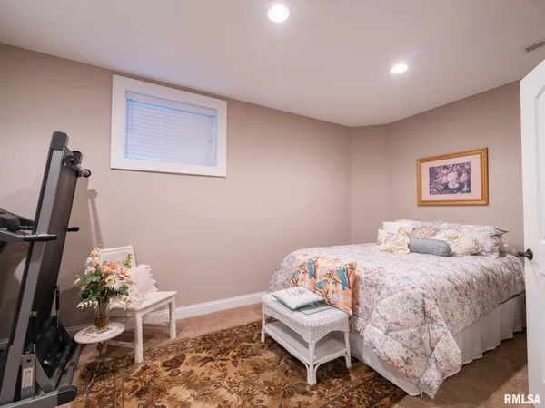 $539,900 | 11224 North Sycamore Creek Drive, Dunlap, IL 61525