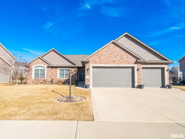 $539,900 | 11224 North Sycamore Creek Drive, Dunlap, IL 61525