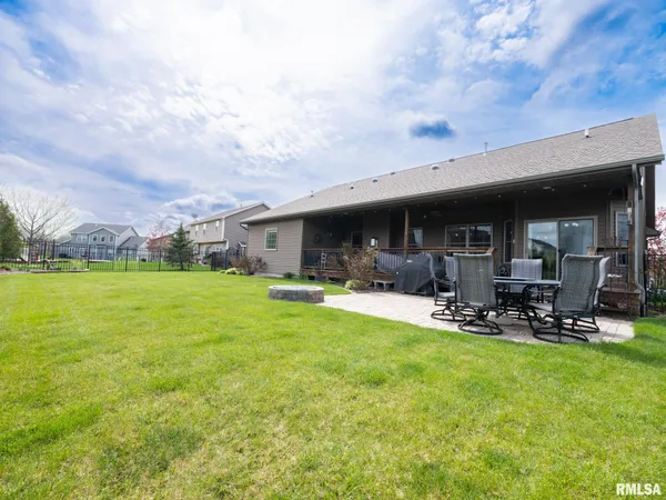 $539,900 | 11224 North Sycamore Creek Drive, Dunlap, IL 61525