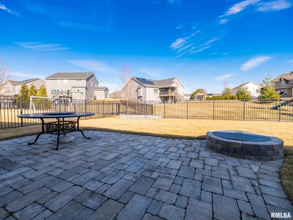 $539,900 | 11224 North Sycamore Creek Drive, Dunlap, IL 61525