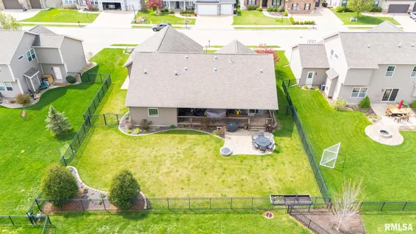 $539,900 | 11224 North Sycamore Creek Drive, Dunlap, IL 61525