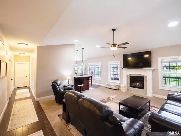 $539,900 | 11224 North Sycamore Creek Drive, Dunlap, IL 61525