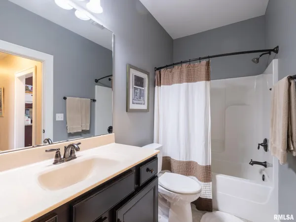 $539,900 | 11224 North Sycamore Creek Drive, Dunlap, IL 61525