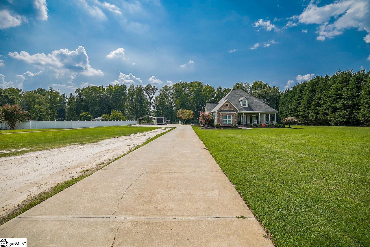 311 Wren Road Piedmont, SC 29673 - Photo 2 of 36