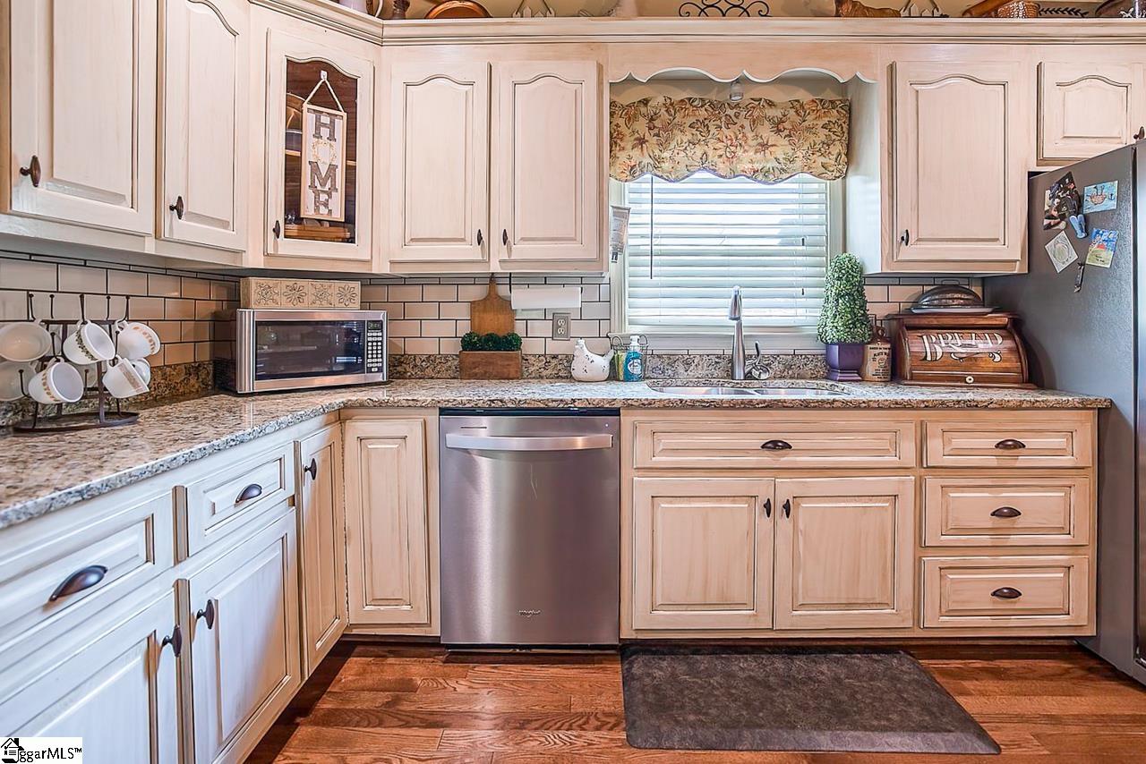 311 Wren Road Piedmont, SC 29673 - Photo 11 of 36