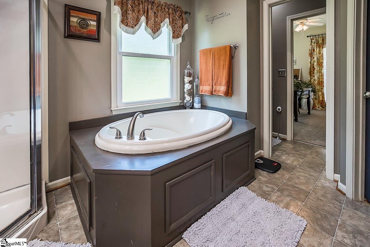 311 Wren Road Piedmont, SC 29673 - Photo 18 of 36