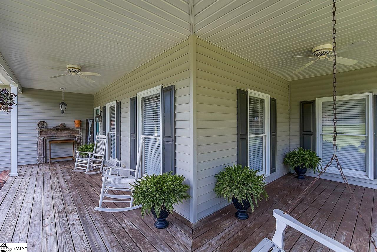 311 Wren Road Piedmont, SC 29673 - Photo 3 of 36