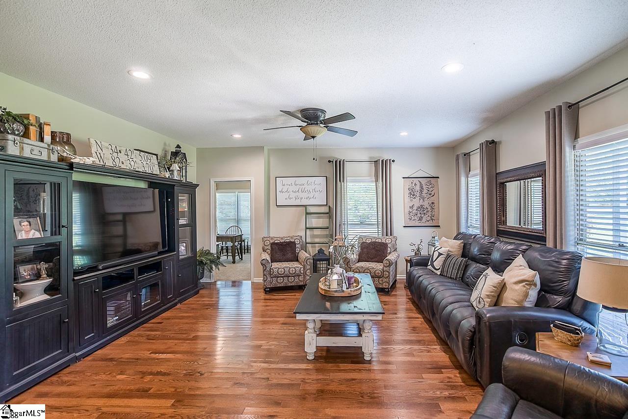 311 Wren Road Piedmont, SC 29673 - Photo 5 of 36