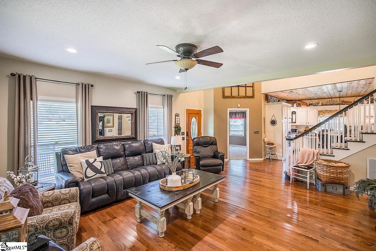 311 Wren Road Piedmont, SC 29673 - Photo 7 of 36