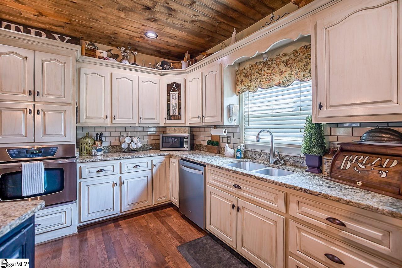 311 Wren Road Piedmont, SC 29673 - Photo 10 of 36