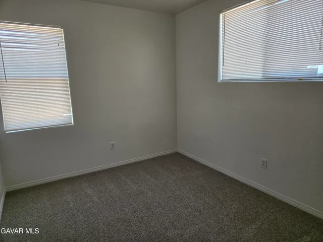 a view of empty room with window