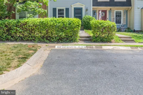 $370,000 | 20528 Strath Haven Drive, Gaithersburg, MD 20886
