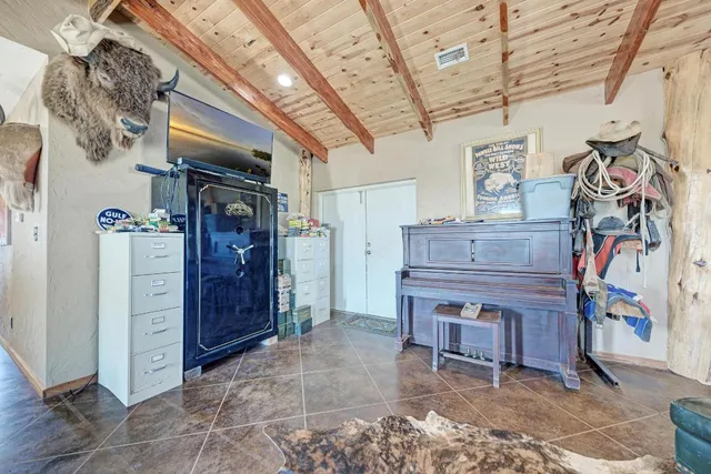 a view of a storage & utility room