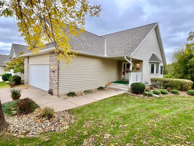 $394,500 | 1884 Cherry Street, Red Wing, MN 55066