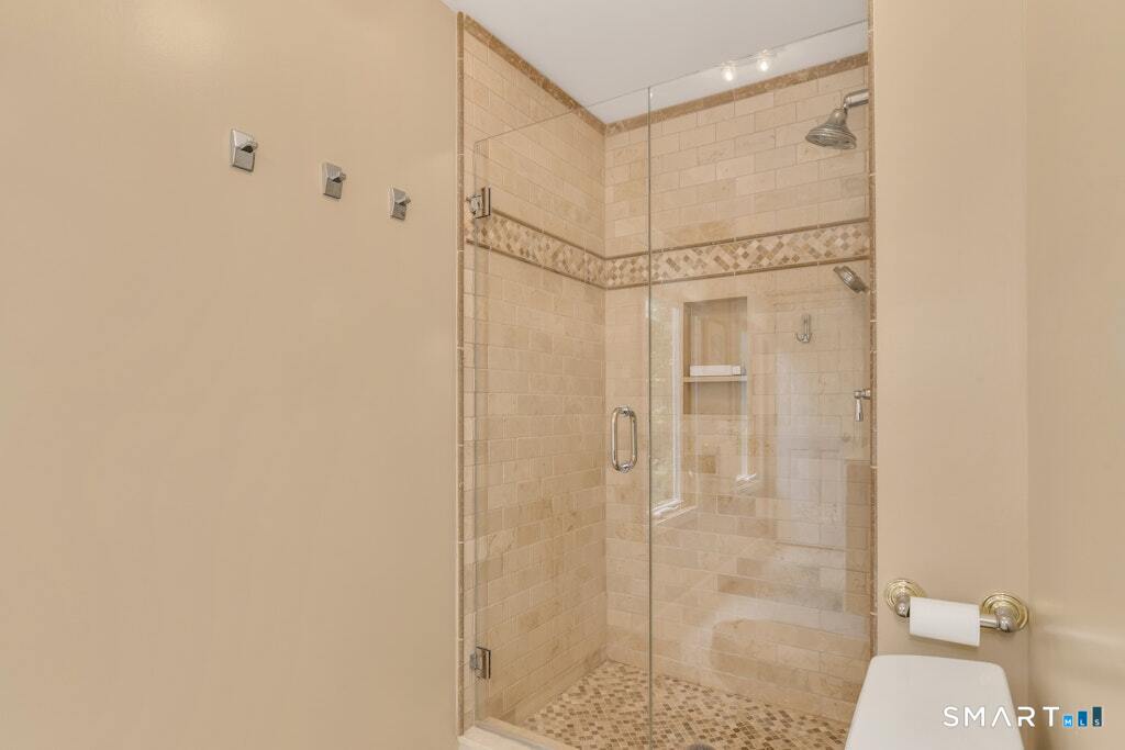 63 Lounsbury Road Ridgefield, CT 06877 - Photo 18 of 31