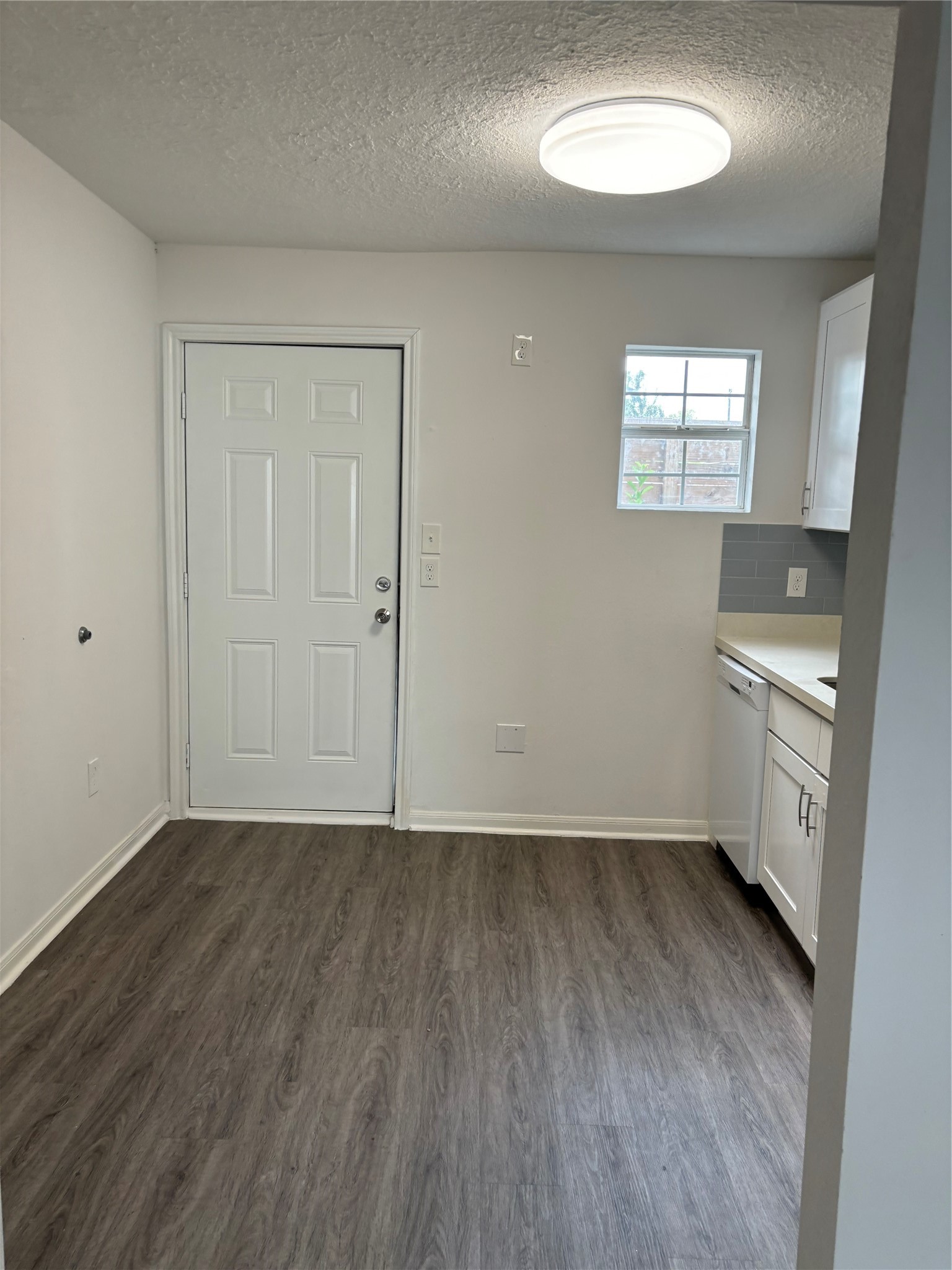 4714 Ward Street, Unit 10 Houston, TX 77021 - Photo 8 of 17 Kitchen-dining