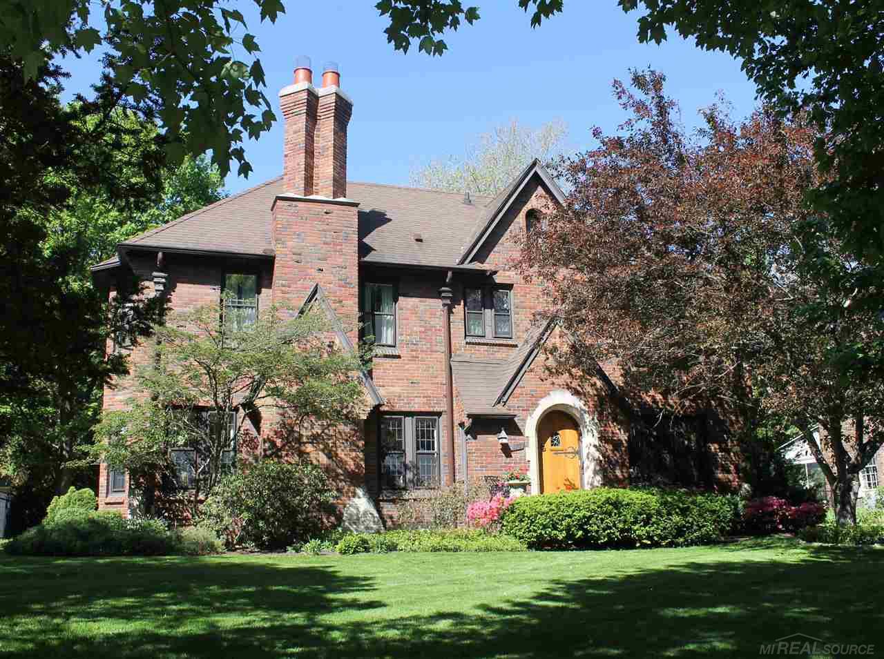 1021 Yorkshire Road Grosse Pointe Park, MI 48230 - Photo 1 of 54