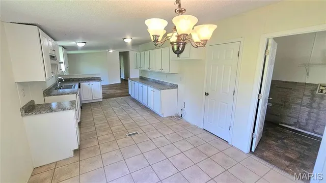 $216,000 | 276 County Road 1045, Auxvasse, MO 65231