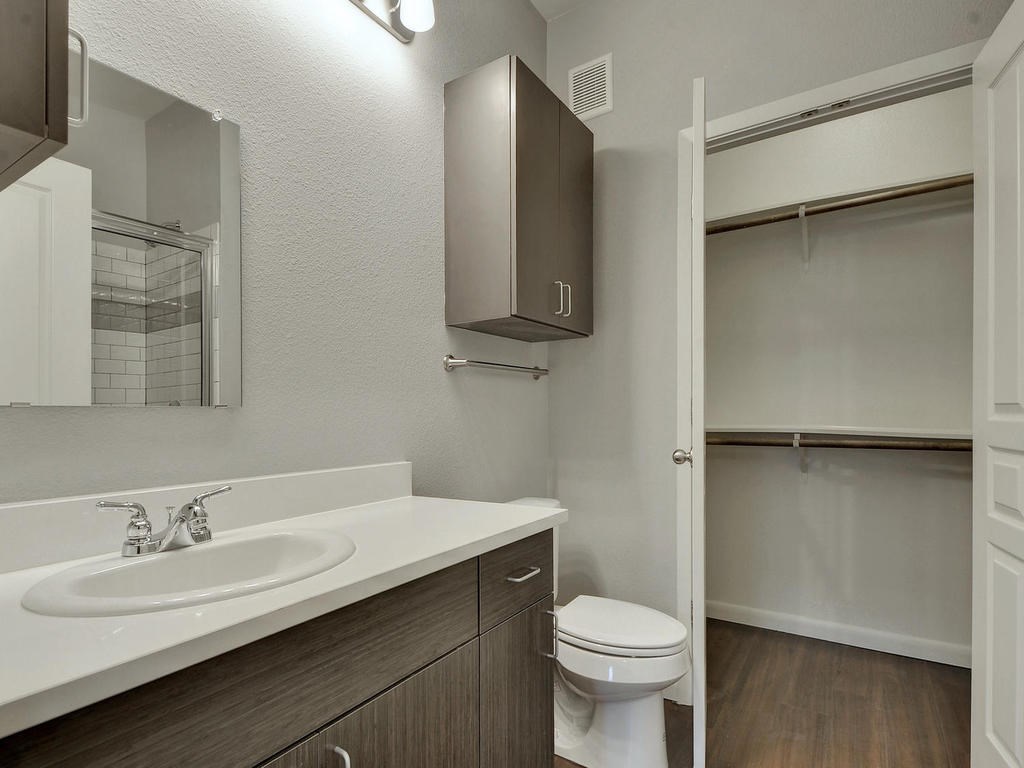 2822 Rio Grande Street, Unit 204 Austin, TX 78705 - Photo 16 of 27